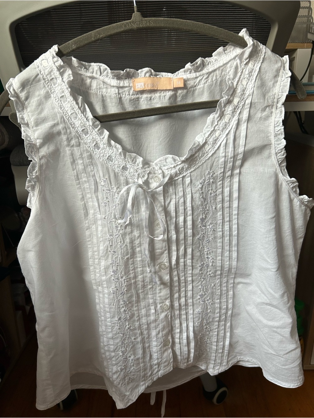 Tag White Lace-Trim Pintuck Tie-Front Sleeveless Camisole